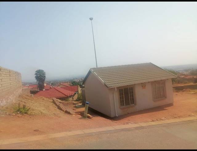 2 BEDROOM HOUSE FOR SALE IN SOSHANGUVE M